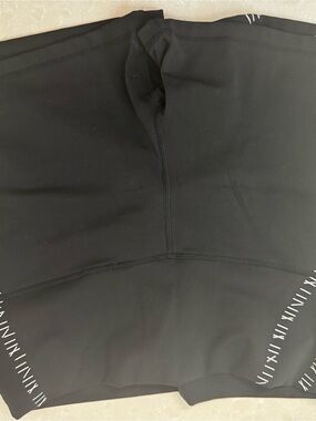 Darc Sport She Black Stretch Active Shorts with Contrast Stitching